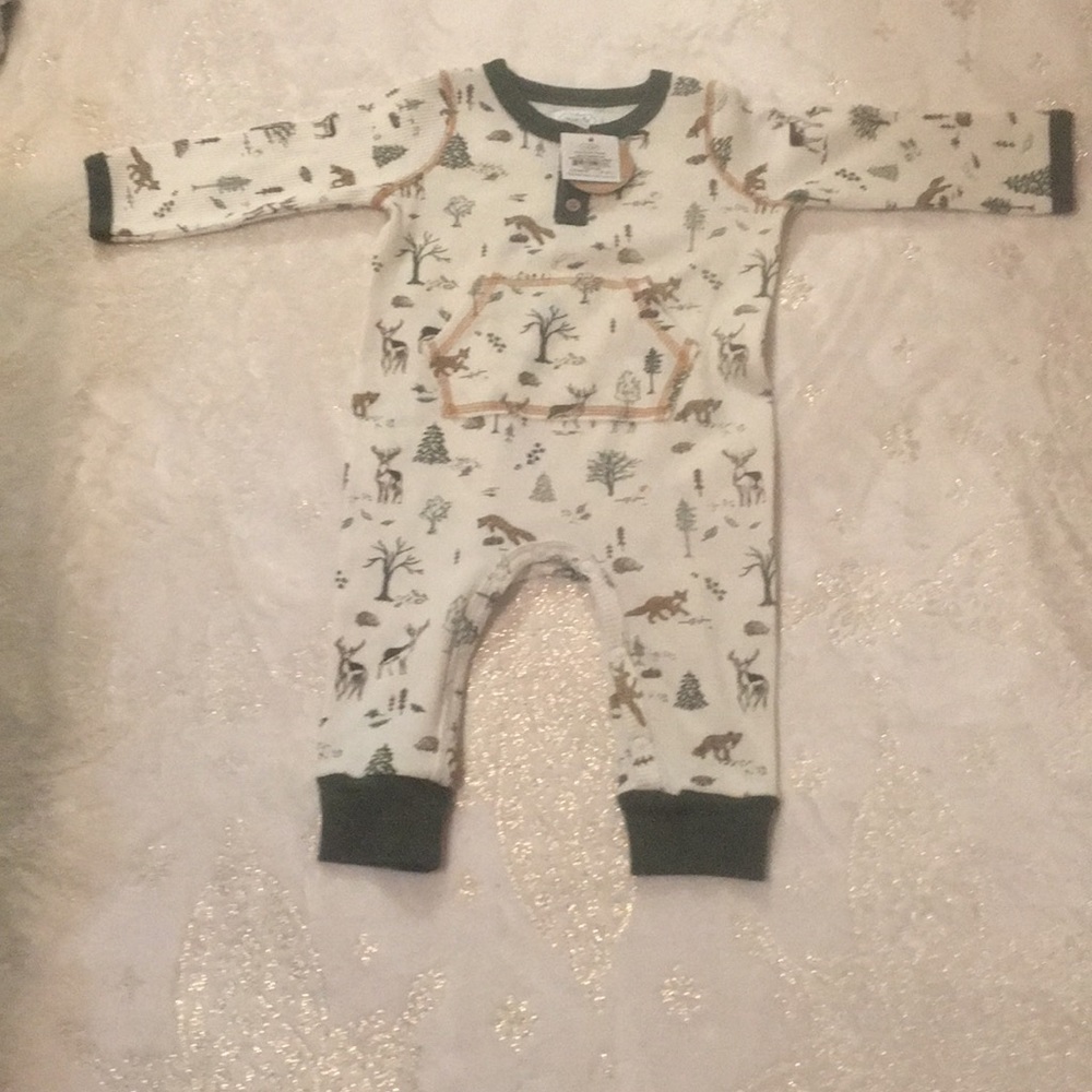 A sleep ‘n plays that’s very nice!